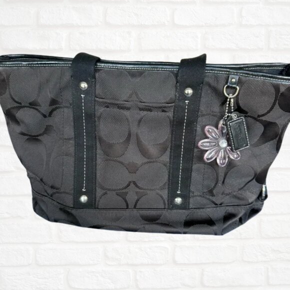 Coach Kyra Daisy Signature Canvas Tote Bag F18844 Black Silver Hardware Authenti - Picture 1 of 10